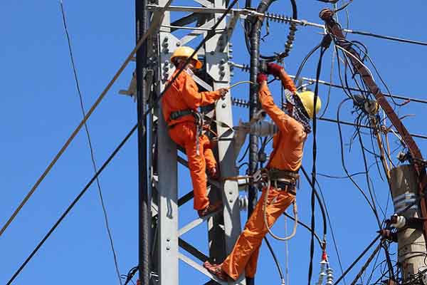 Chính phủ đồng ý giảm giá tiền điện đợt 4