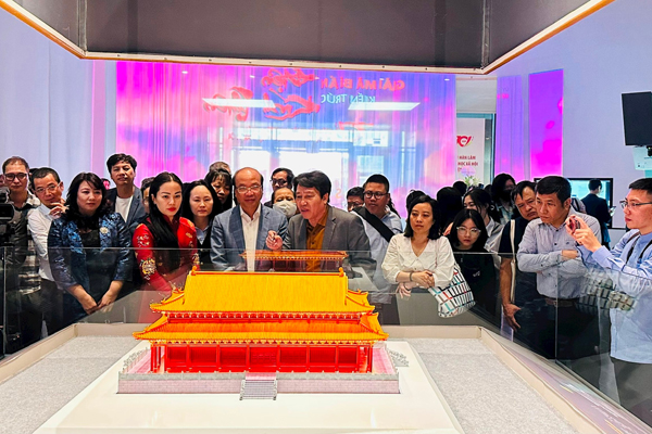 Trưng bày ‘Giải mã bí ẩn kiến trúc điện Kính Thiên’