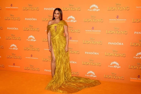 Ca sĩ Beyonce diện váy của NTK Công Trí đi xem phim ‘Vua sư tử’