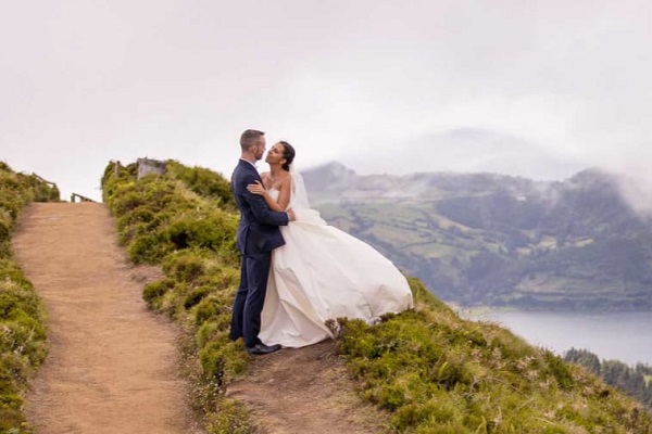 Cặp vợ chồng ‘nên duyên’ sau một chuyến bay