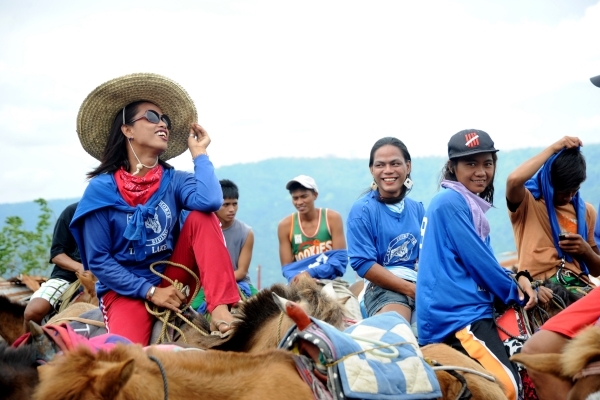 Cưỡi ngựa lên non xem… núi lửa