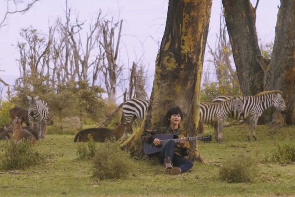 Lê Cát Trọng Lý tung MV đầu tiên với cảnh châu Phi hùng vĩ, trong trẻo