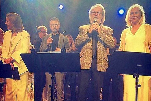 Nhóm ABBA sắp ra mắt ca khúc mới sau 37 năm