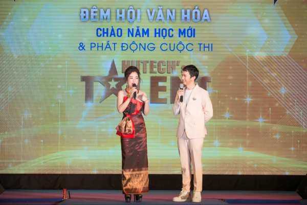 Danh hài Thuý Nga ‘cháy’ cùng sinh viên