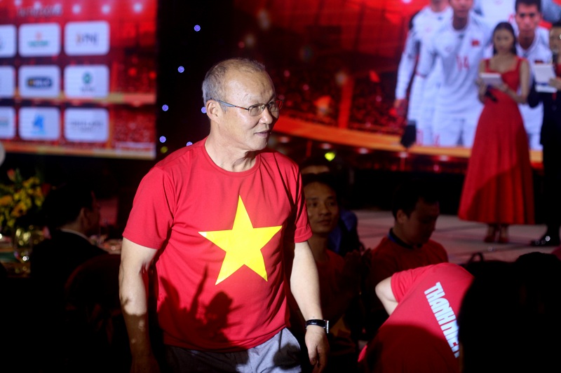 Thầy trò HLV Park Hang Seo giao lưu với người hâm mộ thành phố Hồ Chí Minh