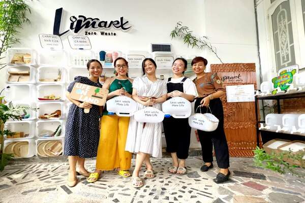 Tập thể nhân viên limart