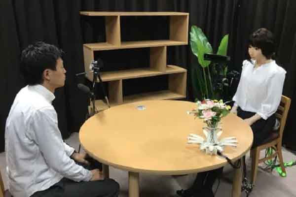 Các nhà khoa học dạy robot cười có duyên, đúng thời điểm