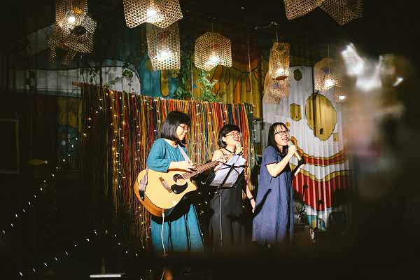 Đến Toa Tàu xem triển lãm và nghe kể chuyện