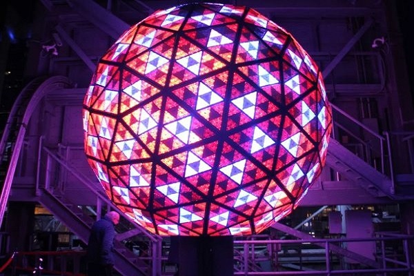 Điều chưa biết về nghi lễ thả cầu pha lê đón năm mới tại New York