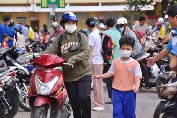 Nhiều tranh cãi quanh việc lùi giờ học cho học sinh các cấp