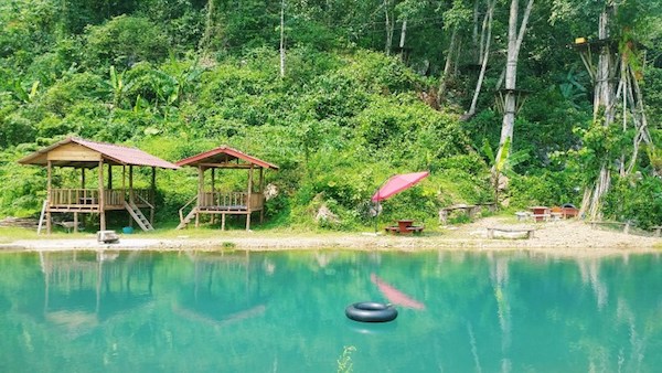 Độc đáo với trò Tubing ở Vang Vieng, Lào