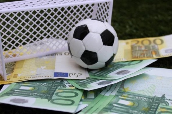 Vạch trần thủ đoạn tinh vi của tội phạm cá độ bóng đá trên không gian mạng