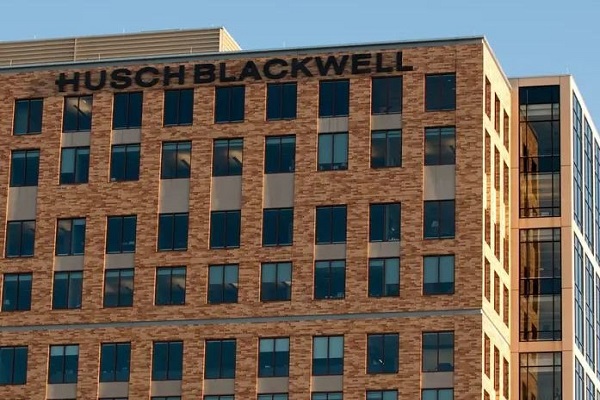 Nhiều hãng ngoài lĩnh vực công nghệ săn nhân tài AI, sẵn sàng trả lương 6 – 7 tỉ đồng/năm