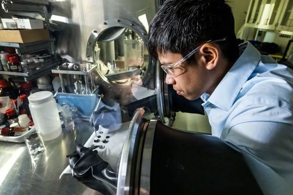 Microsoft và PNNL dùng AI tăng tốc xác định vật liệu có thể sản xuất pin với lithium ít hơn 70%