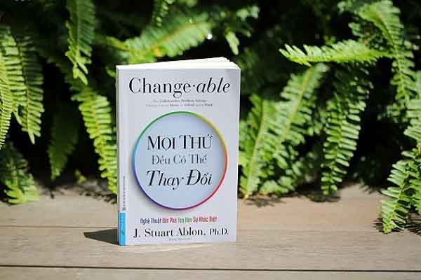 Mèo sinh ra là để bầu bạn với con người, thông điệp yêu thương của ‘Joni mặt tịt và đồng bọn tinh nghịch’