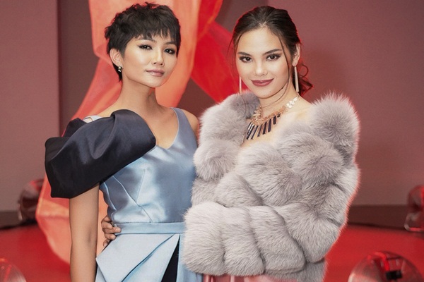 H’Hen Niê bất ngờ gặp đương kim Hoa hậu hoàn vũ 2018 tại Mỹ