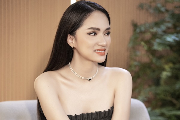 Hoa hậu Hương Giang phải đối mặt với áp lực khi công khai chuyện tình cảm