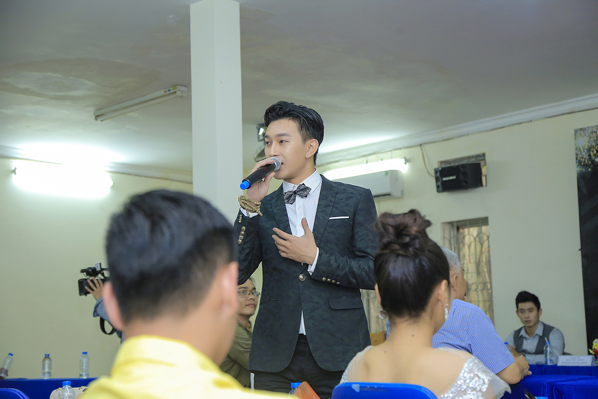 Hoàng Kỳ Nam lần đầu ngồi ghế nóng Người mẫu Thể hình Sinh viên 2018