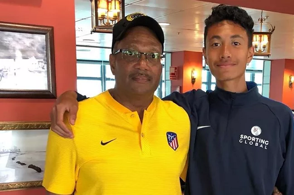 Cầu thủ trẻ Barca gốc Việt cao 1mét 88 muốn chơi bóng cùng Công Phượng