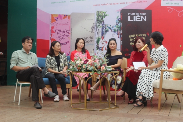 Để yêu thương cất lời