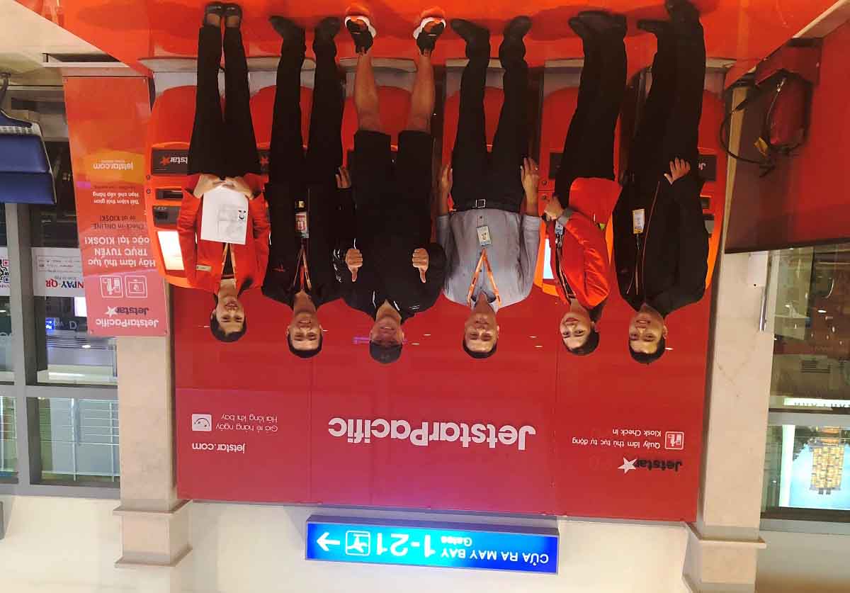 Trả lại du khách quốc tịch Mỹ quên hơn 230 triệu đồng trên máy bay