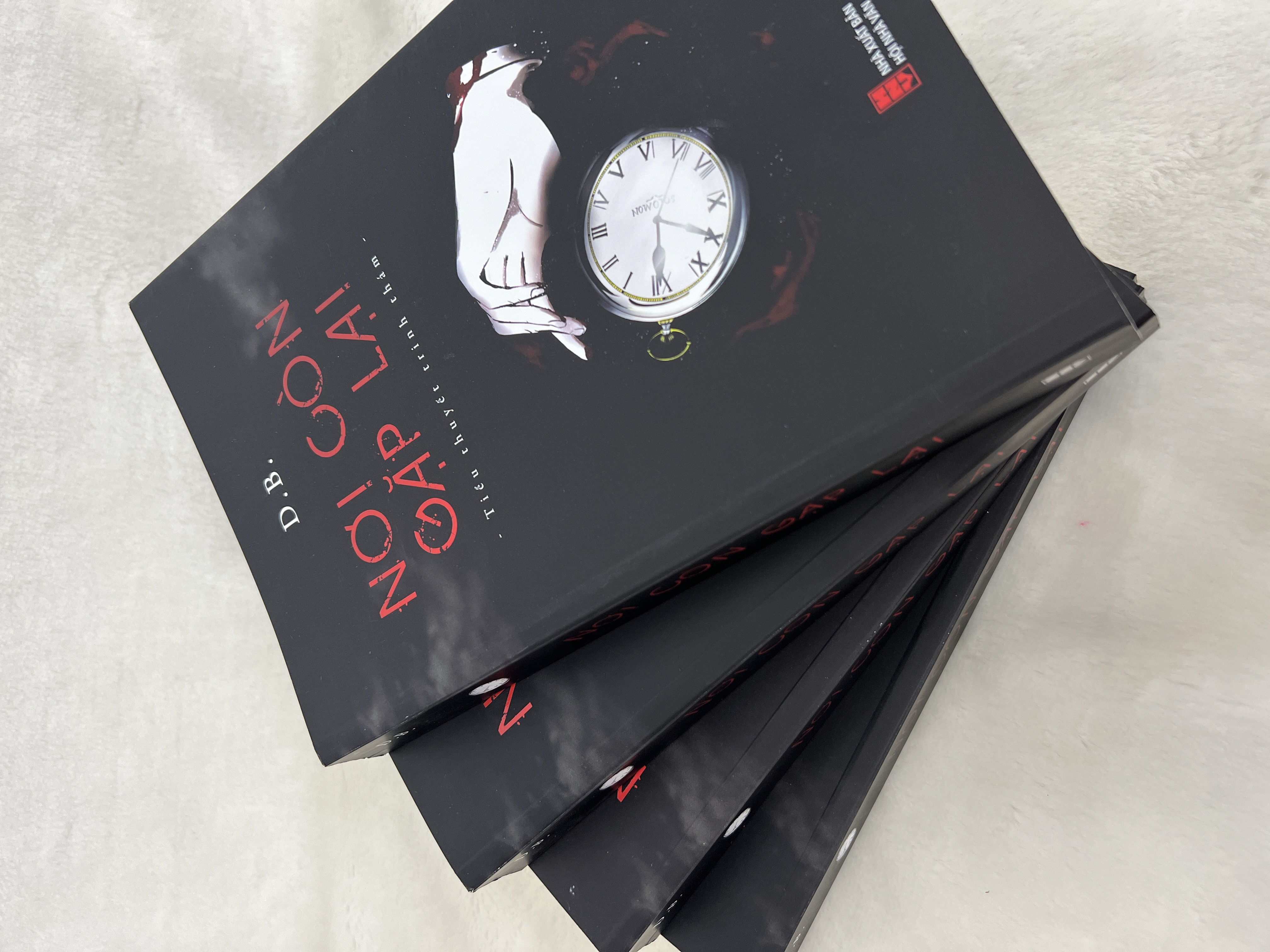 Tình yêu, âm mưu và chiếc đồng hồ bạc: bước vào Calantic cùng ‘Nơi còn gặp lại’