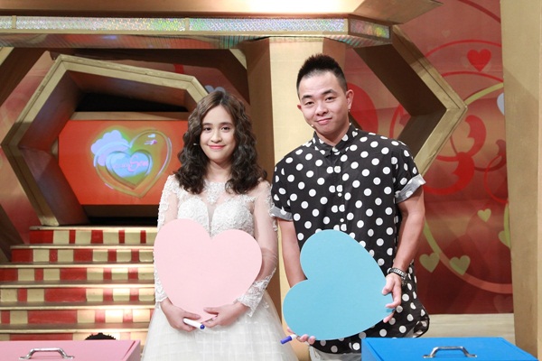 Phúc Bồ xấu hổ khi ghen nhầm… bố vợ