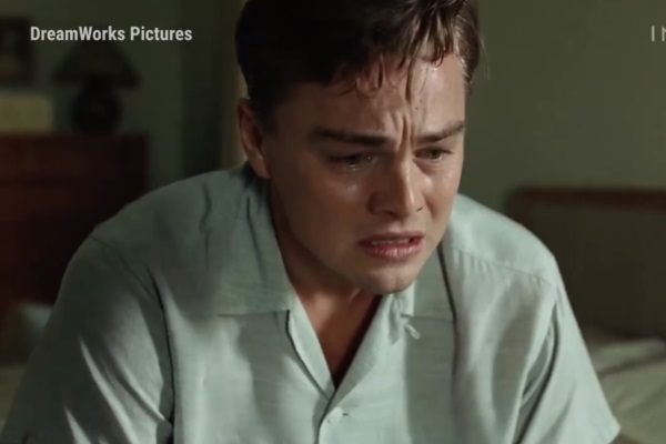 Làm thế nào để diễn viên khóc như thật?