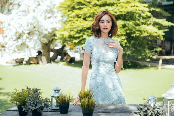Ninh Dương Lan Ngọc đep cuốn hút với váy áo cho mùa thu