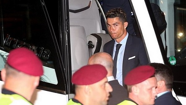 Liverpool và Real Madrid hâm nóng không khí bóng đá tại Kie