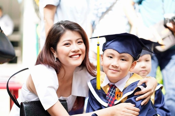 MC Thanh Phương dạy con cách rửa tay độc đáo phòng dịch Covid-19