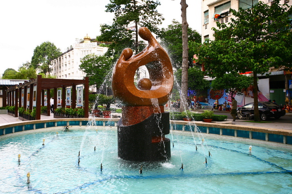 Tính năng giải nhiệt và kiến tạo cảm xúc của mặt nước trong không gian sống