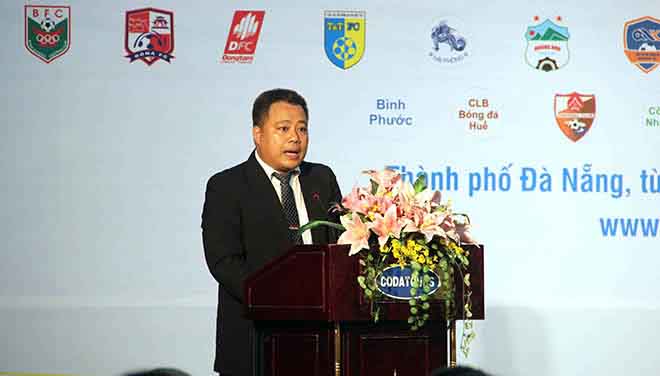 Sau Phó Ban trọng tài, một sếp VFF nữa bị VPF cho thôi nhiệm vụ