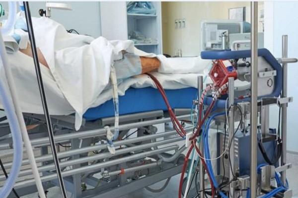 Phi công người Anh mắc COVID-19 đã bất ngờ tự cử động