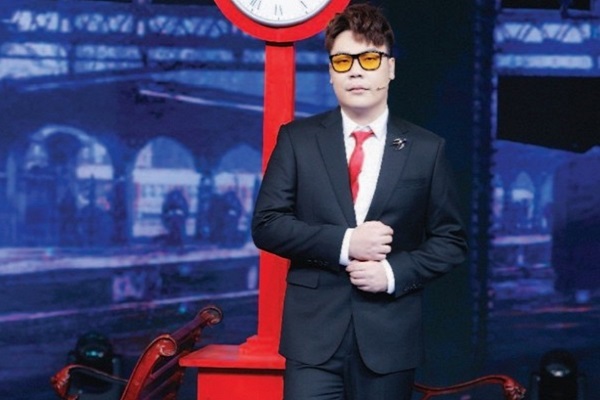 Hamlet Trương và dàn ca sĩ khuấy động ‘Gala xuân’ với loạt hit đình đám