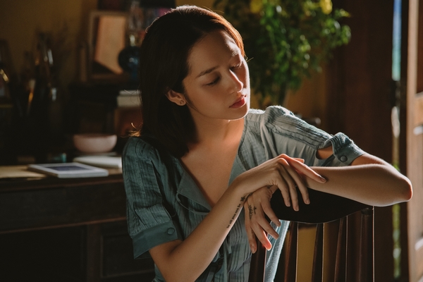 Trở lại ballad như ‘cá gặp nước’, Bảo Anh ‘công phá’ loạt BXH