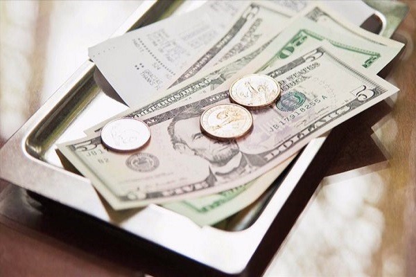 Văn hóa tiền típ ở các nước khác nhau như thế nào?