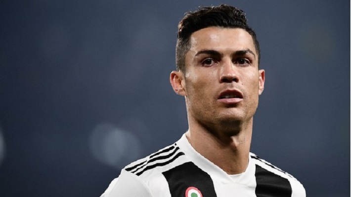 Vết thương ở bàn chân của Ronaldo bị nhiễm trùng