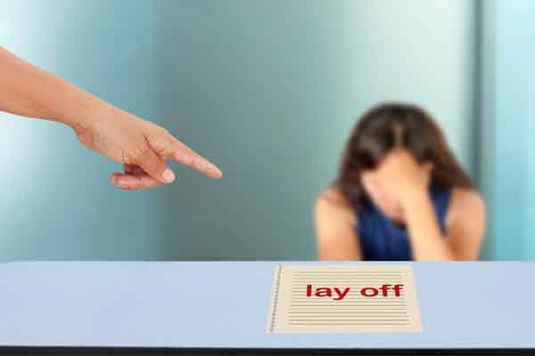 Làn sóng sa thải ngày càng lan rộng, bạn cần chuẩn bị tâm lý gì?