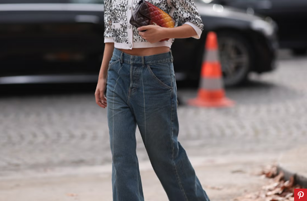 Phối quần jean ống rộng sao cho sành điệu?