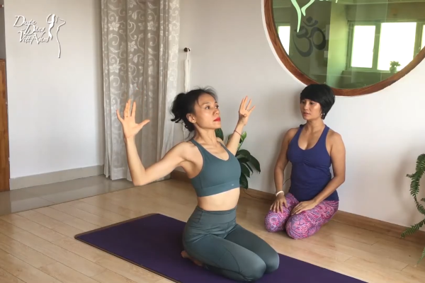 Sống khỏe (Kỳ 8): 5 phút cho tay, ngực săn chắc