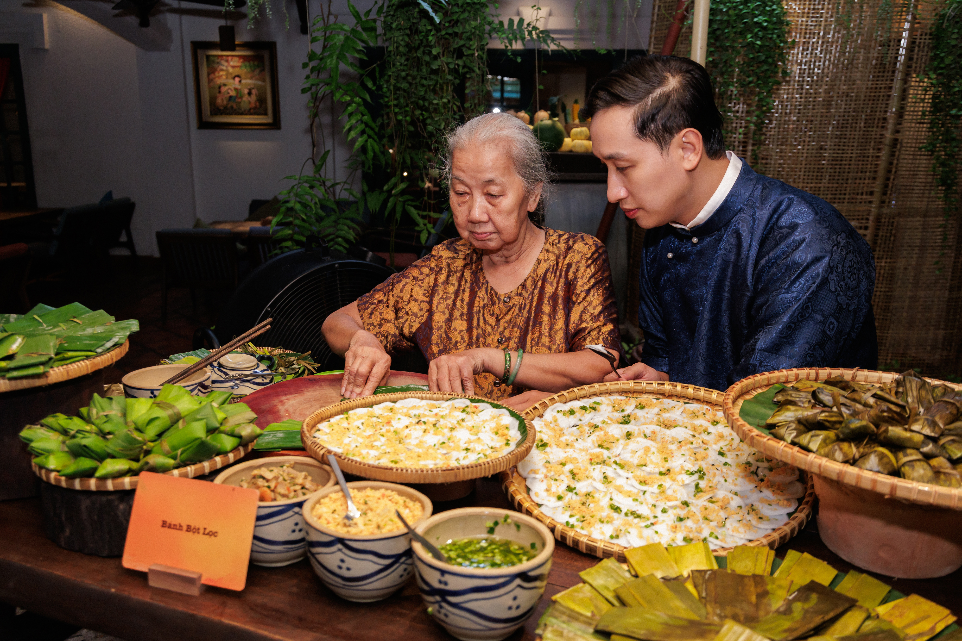 ‘Huế – Nhớ Mạ ta xưa’: Câu chuyện gìn giữ hồn ẩm thực Huế