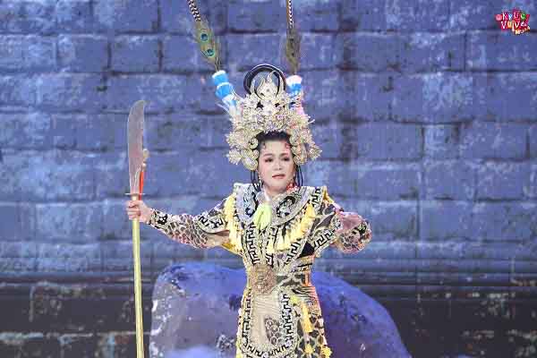 NSƯT Ngọc Huyền không kiềm được nước mắt nhớ về cố nghệ sĩ Bạch Mai