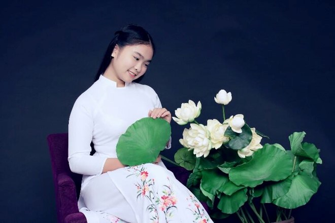 Thay lời muốn nói tháng 11: Hoa trong lòng