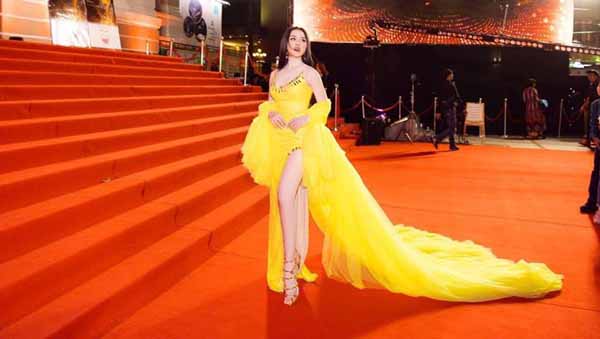 Tiết lộ gây sốc từ Thư Dung: ‘Em về nhưng BTC Mai Vàng kêu quay lại’