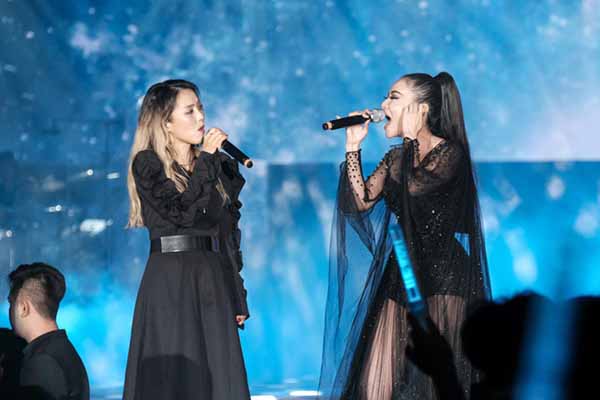 Thu Minh bị tố chơi xấu Diva Hàn Quốc khi hát chung