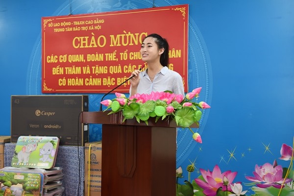 Hoa hậu Lương Thùy Linh khánh thành con đường hơn 2 tỷ tại Lũng Lùi