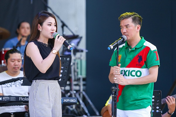 Đàm Vĩnh Hưng và dàn sao đóng cổ trang trong liveshow Tố My