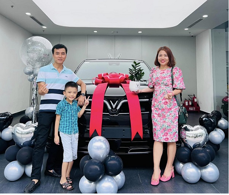 Nữ chủ xe VinFast: Phái nữ ai cũng nên có cho mình một chiếc xe điện!