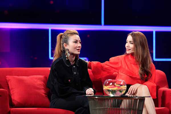 Yến Trang, Yến Nhi khóc trước tin đồn dao kéo quá đau nên nghỉ hát